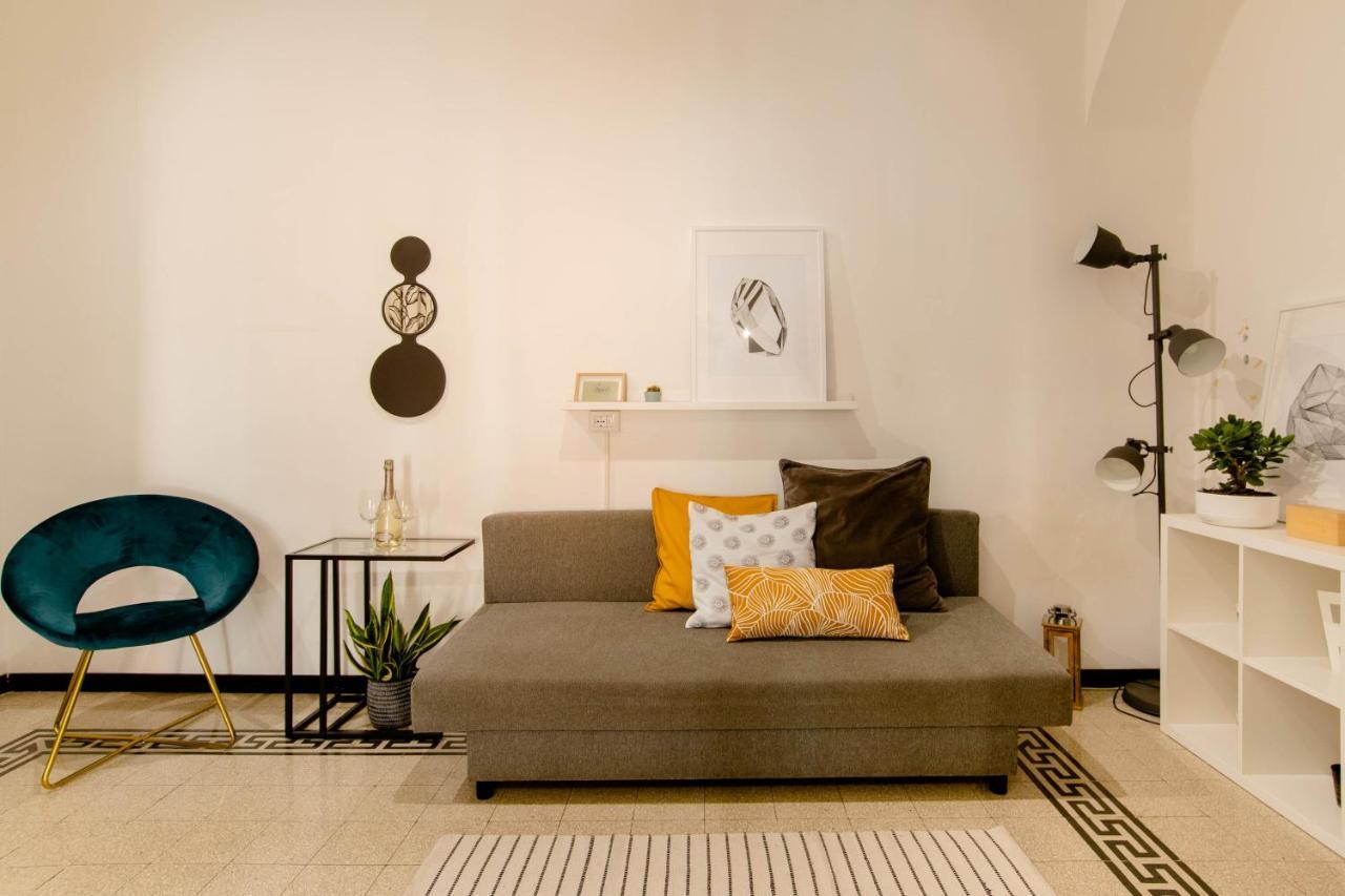 Domina Apartment Colosseum Roma Esterno foto